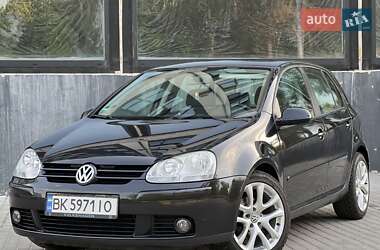 Хэтчбек Volkswagen Golf 2006 в Здолбунове