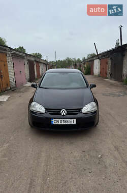 Хетчбек Volkswagen Golf 2005 в Чернігові