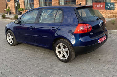 Хетчбек Volkswagen Golf 2005 в Луцьку