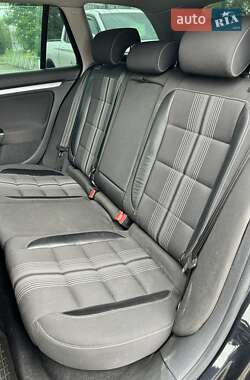 Універсал Volkswagen Golf 2012 в 
