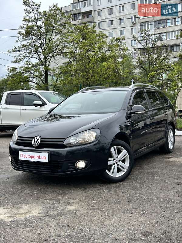 Універсал Volkswagen Golf 2012 в 