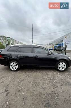 Універсал Volkswagen Golf 2012 в 