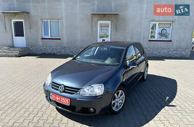 Хетчбек Volkswagen Golf 2006 в 