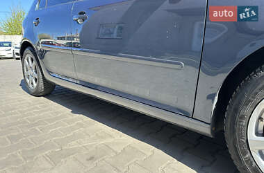 Хетчбек Volkswagen Golf 2006 в 