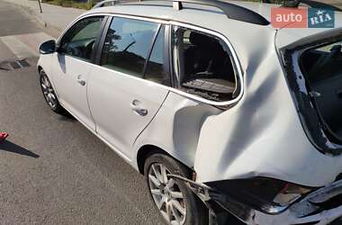 Универсал Volkswagen Golf 2011 в Костополе