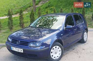 Хэтчбек Volkswagen Golf 2003 в 