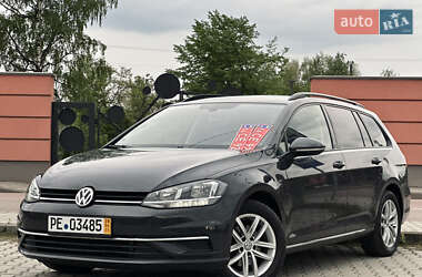 Універсал Volkswagen Golf 2020 в 