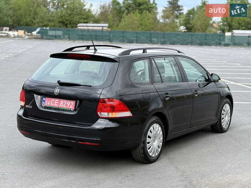 Універсал Volkswagen Golf 2009 в Вінниці