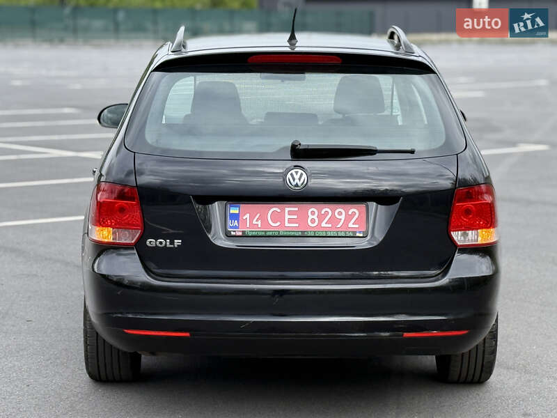 Універсал Volkswagen Golf 2009 в Вінниці