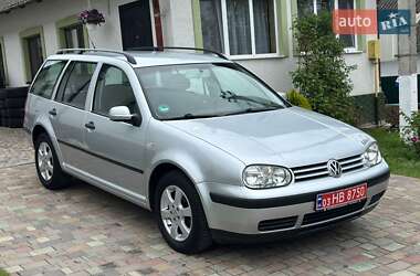 Универсал Volkswagen Golf 2003 в Бучаче