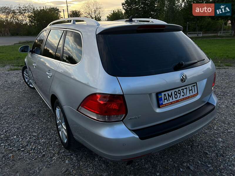 Універсал Volkswagen Golf 2011 в Бердичеві