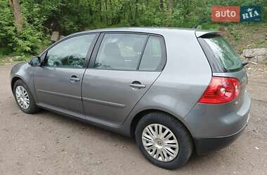 Хетчбек Volkswagen Golf 2007 в 