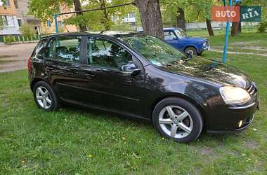 Хетчбек Volkswagen Golf 2006 в 