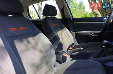 Хетчбек Volkswagen Golf 2006 в 