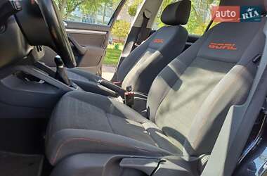 Хетчбек Volkswagen Golf 2006 в 