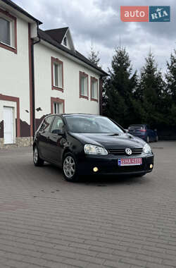 Хэтчбек Volkswagen Golf 2006 в Сарнах
