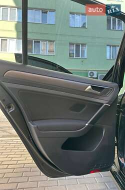 Універсал Volkswagen Golf 2019 в 