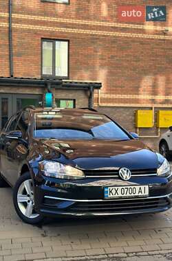 Універсал Volkswagen Golf 2019 в 