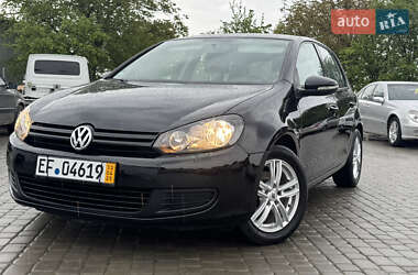 Хетчбек Volkswagen Golf 2011 в 