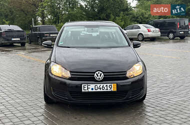 Хетчбек Volkswagen Golf 2011 в 