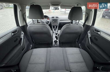 Хетчбек Volkswagen Golf 2011 в 