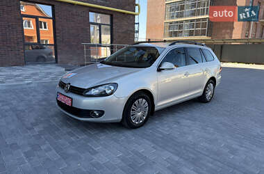Універсал Volkswagen Golf 2010 в 
