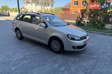 Універсал Volkswagen Golf 2010 в 