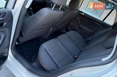 Універсал Volkswagen Golf 2010 в 