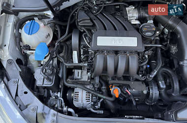 Універсал Volkswagen Golf 2010 в 