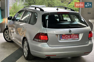 Універсал Volkswagen Golf 2010 в 