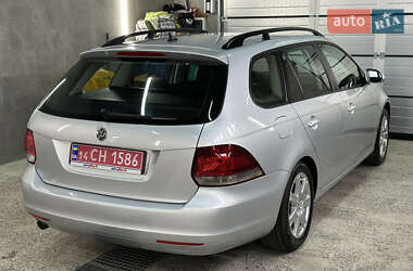 Універсал Volkswagen Golf 2010 в 