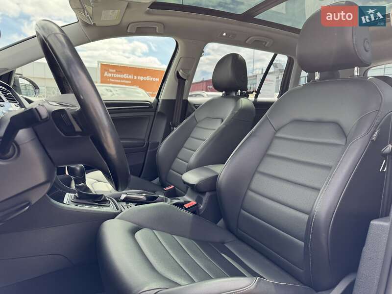 Універсал Volkswagen Golf 2015 в Києві