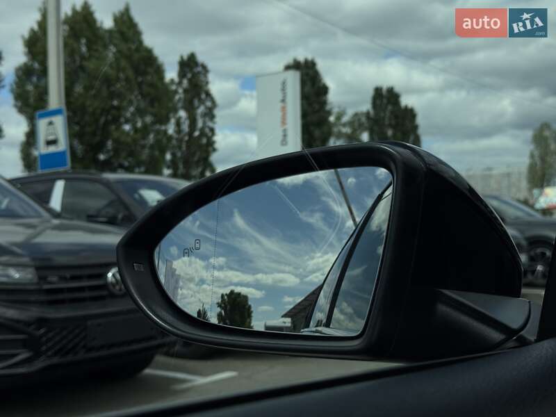 Універсал Volkswagen Golf 2015 в Києві