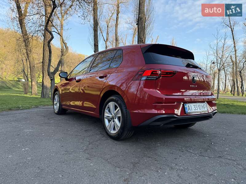 Хэтчбек Volkswagen Golf 2021 в Киеве