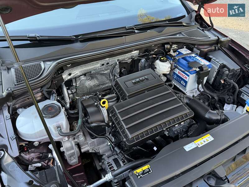 Хэтчбек Volkswagen Golf 2021 в Киеве