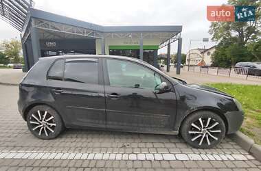 Хетчбек Volkswagen Golf 2008 в 