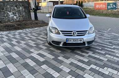 Хетчбек Volkswagen Golf 2005 в Хмельницькому
