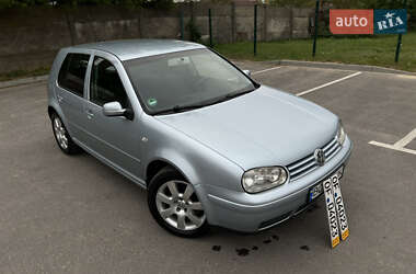 Хетчбек Volkswagen Golf 2003 в Львові