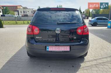 Хэтчбек Volkswagen Golf 2007 в 
