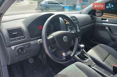 Хэтчбек Volkswagen Golf 2007 в 