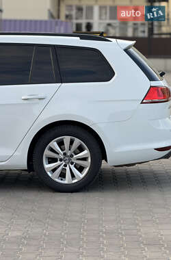 Універсал Volkswagen Golf 2014 в 