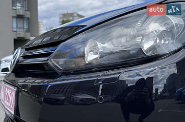 Хетчбек Volkswagen Golf 2010 в 