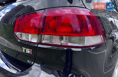 Хетчбек Volkswagen Golf 2010 в 