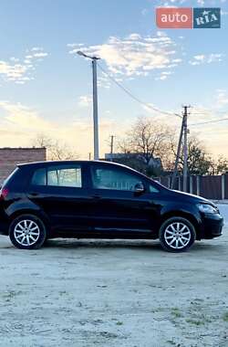 Хетчбек Volkswagen Golf 2004 в 