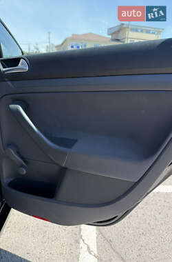 Хетчбек Volkswagen Golf 2007 в 