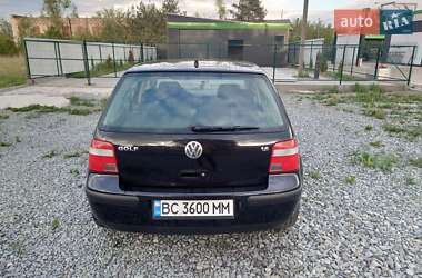 Хэтчбек Volkswagen Golf 2003 в 
