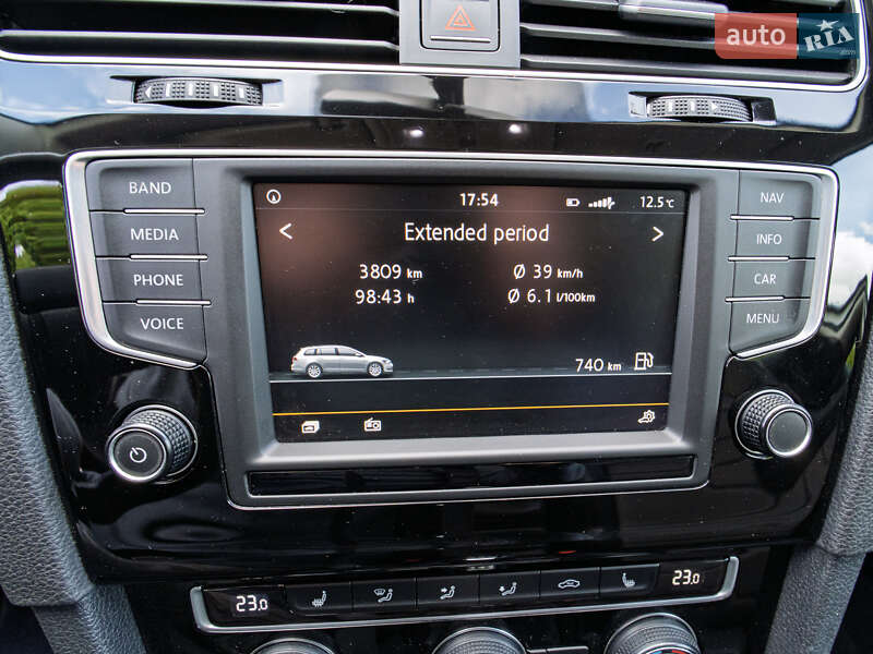 Універсал Volkswagen Golf 2015 в Києві