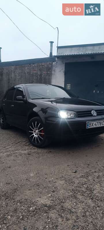 Хэтчбек Volkswagen Golf 1998 в 