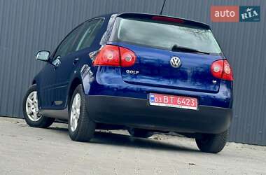 Хэтчбек Volkswagen Golf 2006 в 