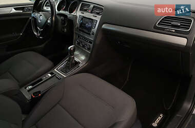 Універсал Volkswagen Golf 2014 в 